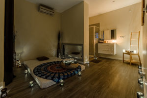 - Sadhana Massage Center brassia-ducha-privada-erotic-massage-center-valencia