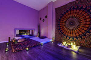 - Sadhana Massage Center cambria-ducha-privada-jacuzzi-erotic-massage-center-valencia-2
