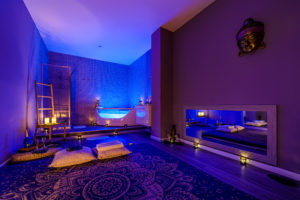 - Sadhana Massage Center cattleya-ducha-privada-jacuzzi-erotic-massage-center-valencia-2