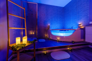 - Sadhana Massage Center cattleya-ducha-privada-jacuzzi-erotic-massage-center-valencia-4